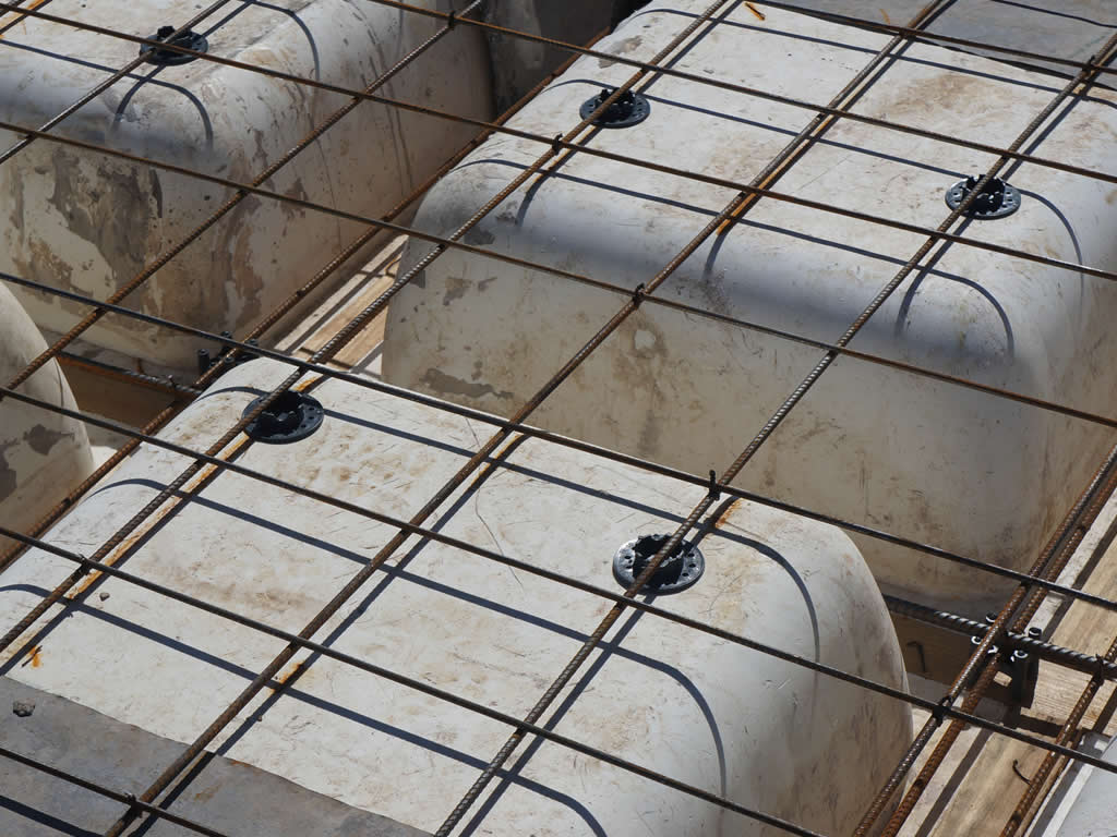 Aplicação. Utilização. Uso. Modelo EE.